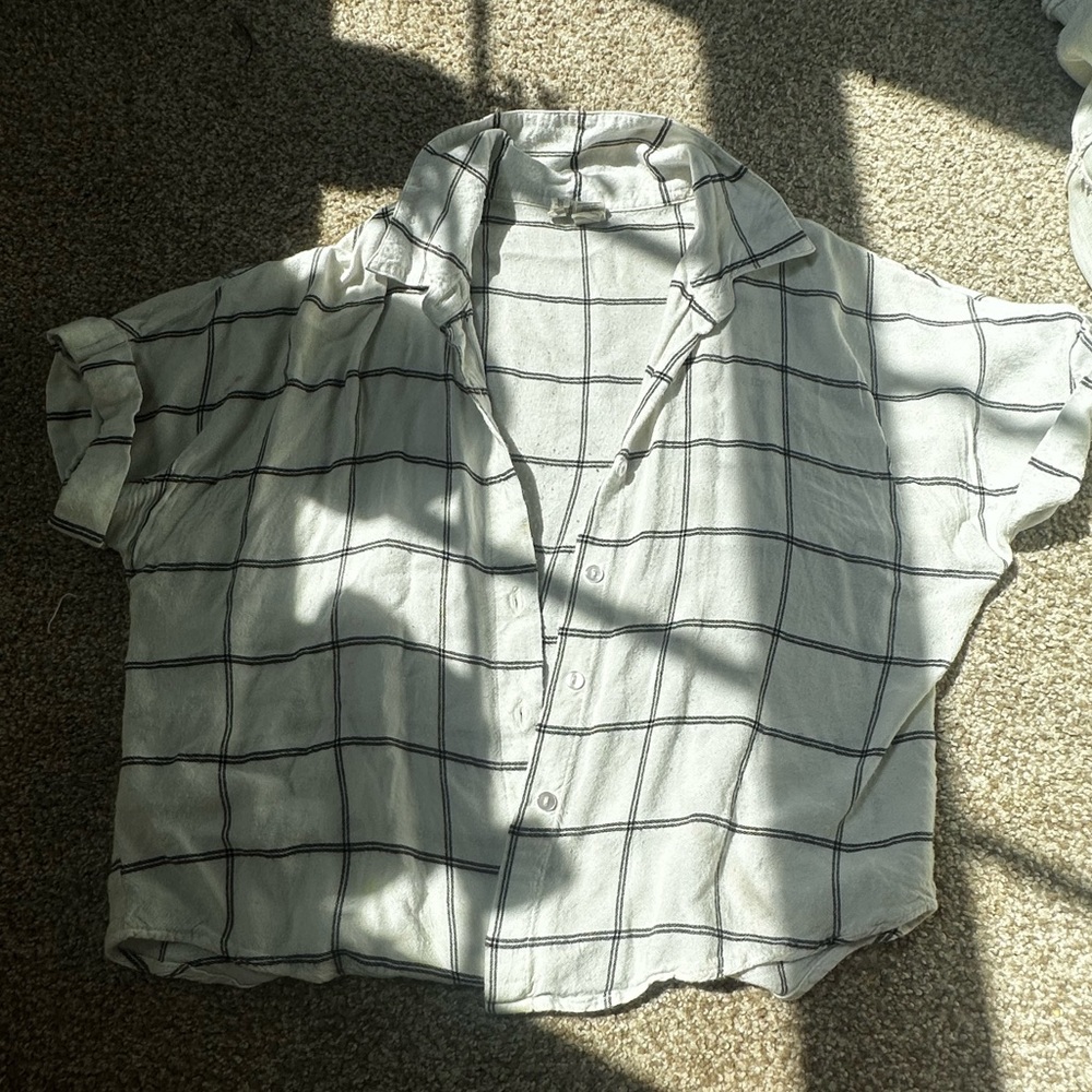 White short sleeve button down with black stripes